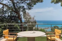 Icarus Luxury Beachfront Villa - Sea View