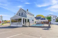Dennis Port Surf Club - 2-Star