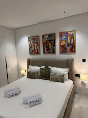 Absolute Comfort in a Luxury Residence, Soukra Hotele w: 