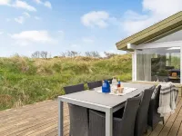 "Fanney" - 100m from the Sea