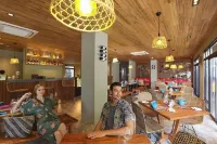 Spin Designer Hostel - El Nido - breakfast