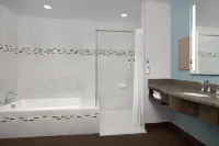 Hilton Garden Inn Greensboro Airport - Airport Shuttle