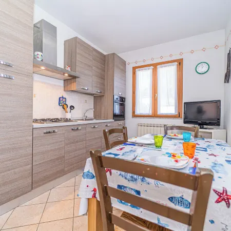 Apartment in Villa 2 to 4 Persons with Large Private Garden Sole