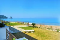 Beachfront 2-Bed Luxury Suite - Agios Gordios, Corfu, Greece