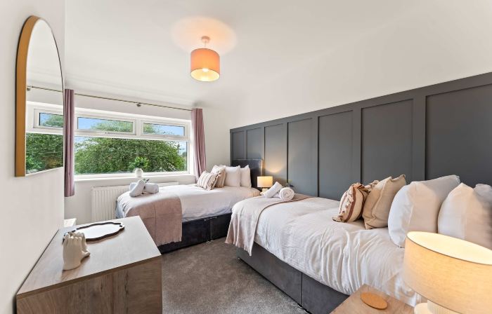 Modern Northwich 3 Bed Sleeps 6 With Free Parking