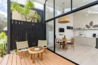 4 Favela Chic Tamarindo Adults Only Bungalow - Parkplatz