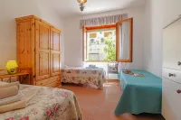SARDINIA SEA HOLIDAYS AND FREE CLIMBING