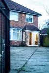 The Bank - Real Liverpool Living - 3 Beds, Garden & Free Parking - Bungalows