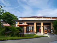 Little Paradise Hotels near Leela Beach