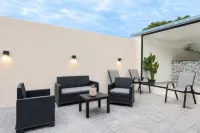 ATH Airport Suites Free Shuttle from and to Athens Airport - breakfast