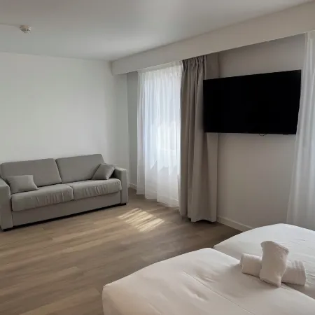 Brit Hotel Confort Roissy Saint-Witz