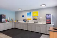 Days Inn by Wyndham Port Charlotte/Punta Gorda - breakfast