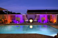 Wagtails Guest House - Private Pools