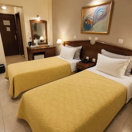 Triton Hotel Piraeus