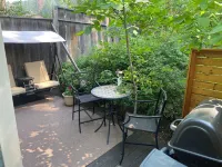 Cozy Cottage near Bigfork overlooking Flathead Lake in our Cherry Orchard - Alphydda