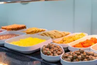 Apartamentos Galeon Playa - breakfast