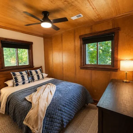 3-bedroom modern mid century cabin! Hot tub, fire pit and lake front