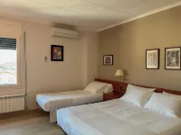 Hostal Restaurant Roma - Gästehäuser