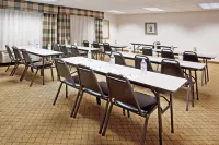 Holiday Inn Express & Suites ALLIANCE by IHG - parking
