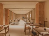 โรงแรม อินเทลิเยร์ มัลวาร์โรซา พลาซา โรงแรมใกล้เซราโนสทาวเวอร์ส