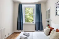 2BR by Edinburgh Castle & Meadows Stay - Condos