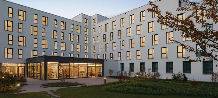 Super 8 by Wyndham Augsburg Hotéis em Augsburg