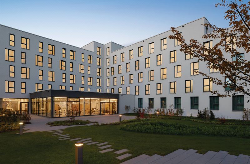 Super 8 by Wyndham Augsburg