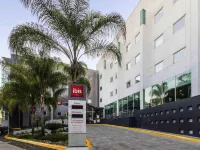 Ibis Guadalajara Expo - parcheggio