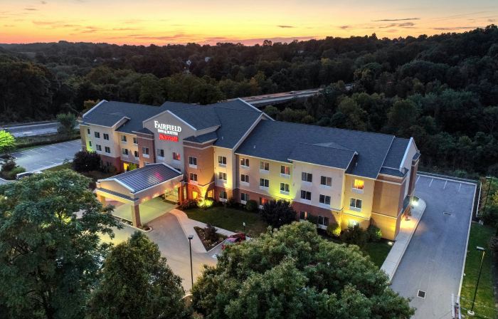 Fairfield Inn & Suites Harrisburg West