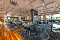 The Club Motor Inn Chinchilla - parking