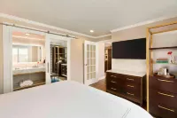 Reikart House, Buffalo, a Tribute Portfolio Hotel - Parking