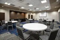 Hampton Inn & Suites Columbia Southeast Ft. Jackson - 2-Star
