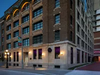 Moxy Ottawa Downtown Hotels near U.S. Embassy