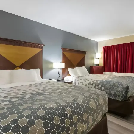 Econo Lodge Inn & Suites Mason City - Clear Lake