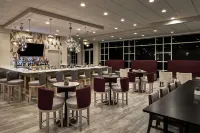 Sheraton Richmond Airport Hotel - bar