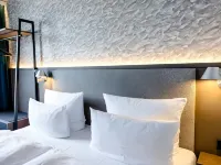 Motel One Hamburg-Alster Hotels near St. Georg