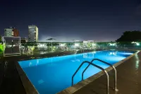 Kwarleyz Residence Accra - Pools