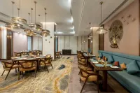 Vivanta Ahmedabad SG Highway - breakfast