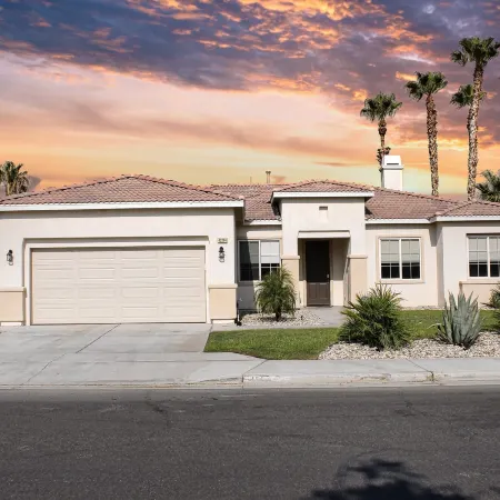Palm Luxe Estate Luxury Desert Retreat With Pool