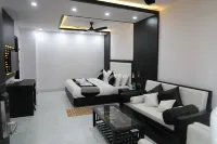 Mix Grand Family Restaurant - موقف سيارات