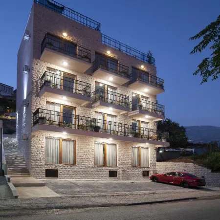 Hotel Twelve by Aycon