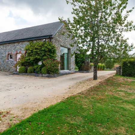 Bertrix Charming 2-Bedroom Holiday Home Hotels in Bertrix