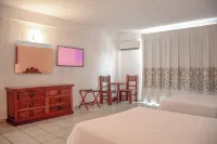 Decameron Los Cocos Guayabitos, Ramada All Inclusive Resort - Wi-Fi
