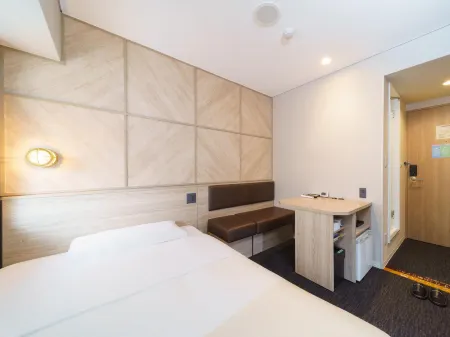 Super Hotel Midousuji Line Esaka Отели рядом со станцией Shitsu Railway Station