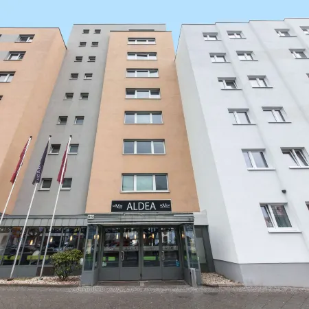 Hotel Aldea Berlin Отели рядом с достопримечательностью «Концертный зал Tempodrom»