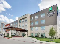 Holiday Inn Express & Suites Dallas NW - Farmers Branch
