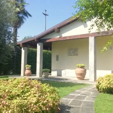 Villa in Lucca Placed in a Residential Area, All Services Nearby