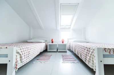 No5 Penthouse 2 Bedroom Apartment