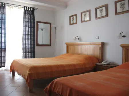 Levantin Inn 1/3 Room N.3 Sea Side