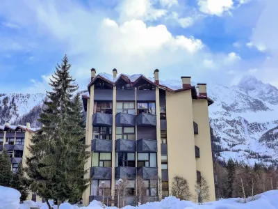 Grand Roc Hotels near Les Grands Montets